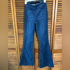 Blank NYC Women's Pull-On Belle Size 25 Denim Flare Jeans